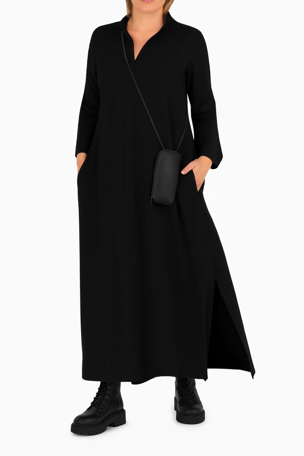 Luźna, długa sukienka z rozcięciami po bokach